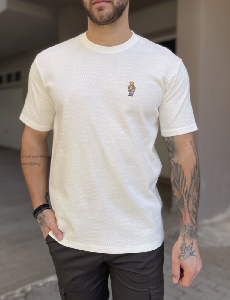TPM Ανδρικό βαμβακερό λευκό T-shirt με ανάγλυφο ύφασμα και στάμπα στο στήθος TPM1069W